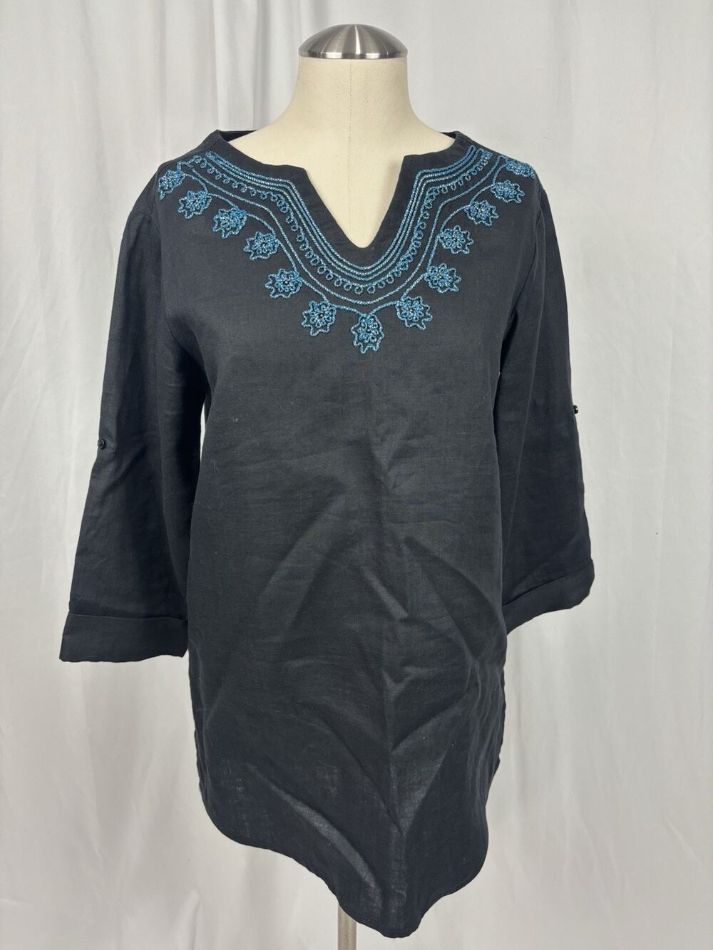 Lord & Taylor Women’s XS Black Linen Tunic Top Blue Embroidered Boho Luxury